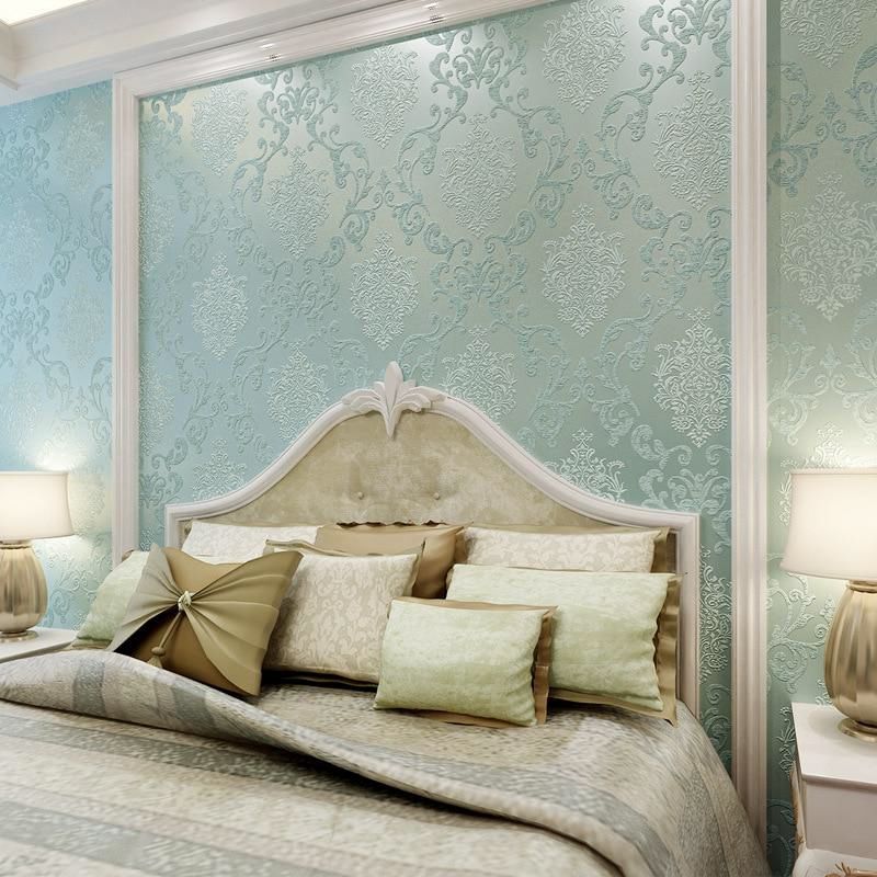 Giấy dán tường phòng ngủ với gam màu xanh biển.